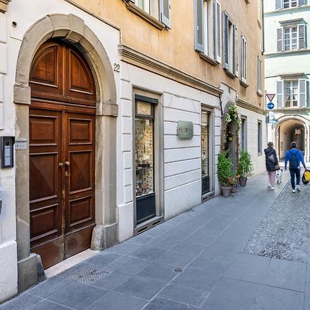 Centro Storico - Leonardo House Apartment Bergamo Bagian luar foto