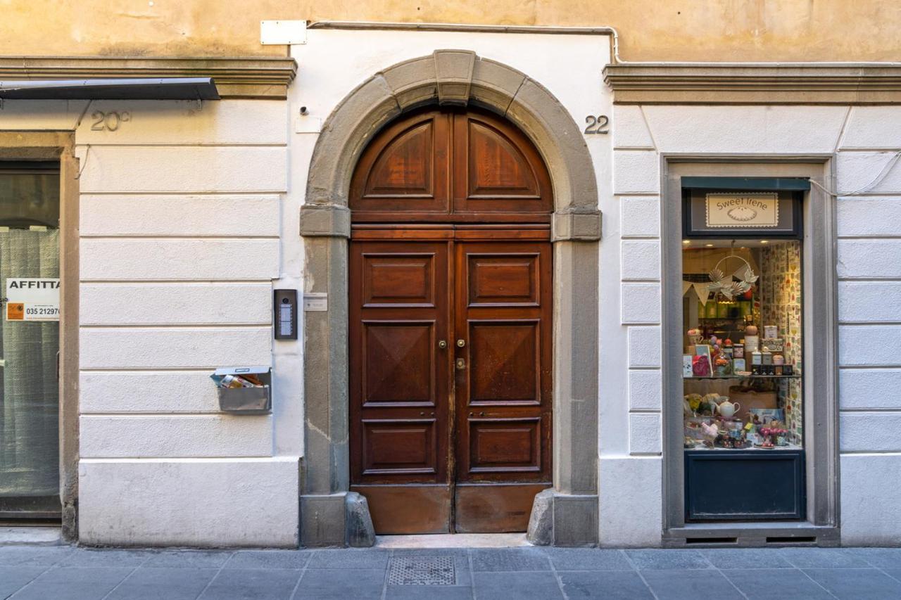 Centro Storico - Leonardo House Apartment Bergamo Bagian luar foto