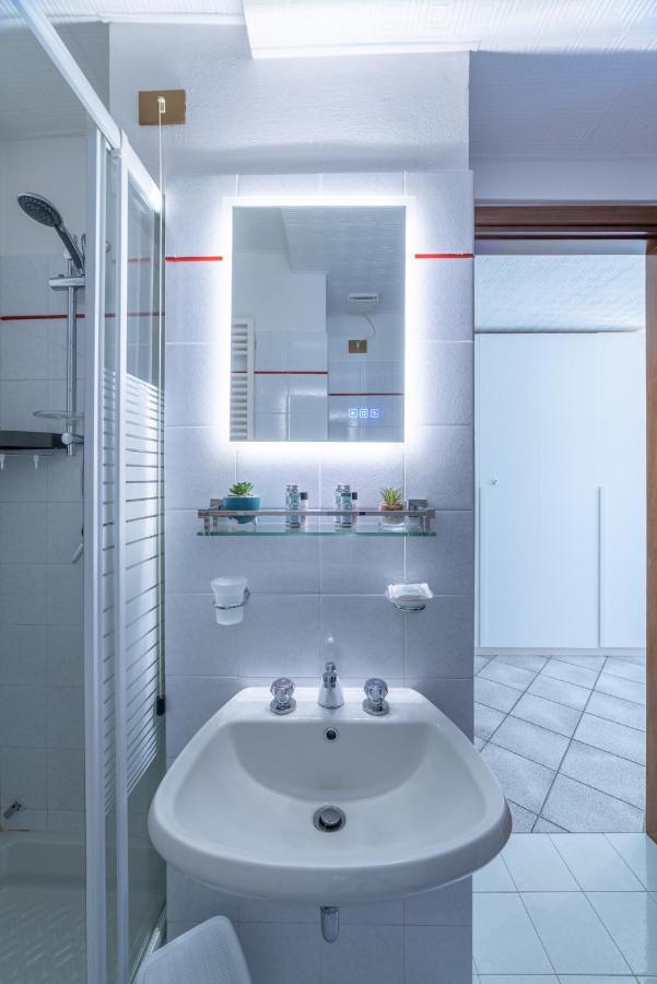 Centro Storico - Leonardo House Apartment Bergamo Bagian luar foto